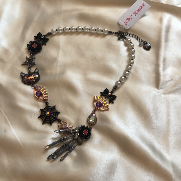 Betsey Johnson Glampire Faux Pearl Skeleton Hand & Halloween Icons Necklace NWT - Picture 2 of 16
